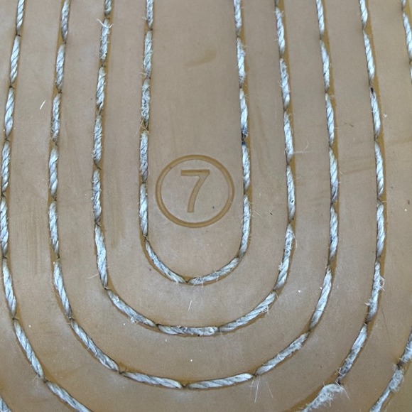 Tory Burch Double T Sandals 7 M Beige Suede Gold Logo Espadrille Slides - Picture 10 of 12